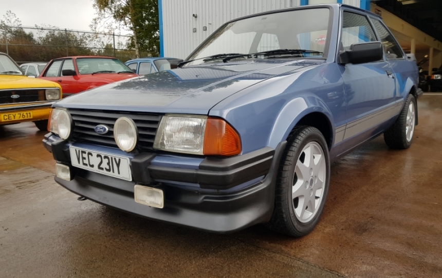 Escort RS1600i Car Cave Scotland Used Cars in Midlothian, Edinburgh